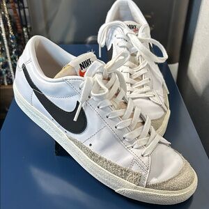 Nike White Low-Top Blazer Low '77 Vintage Orange Tongue Tag